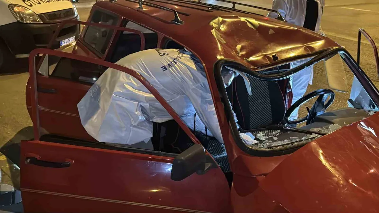 Kırmızı ışık ihlali sonucu motosiklet sürücüsü ağır yaralandı