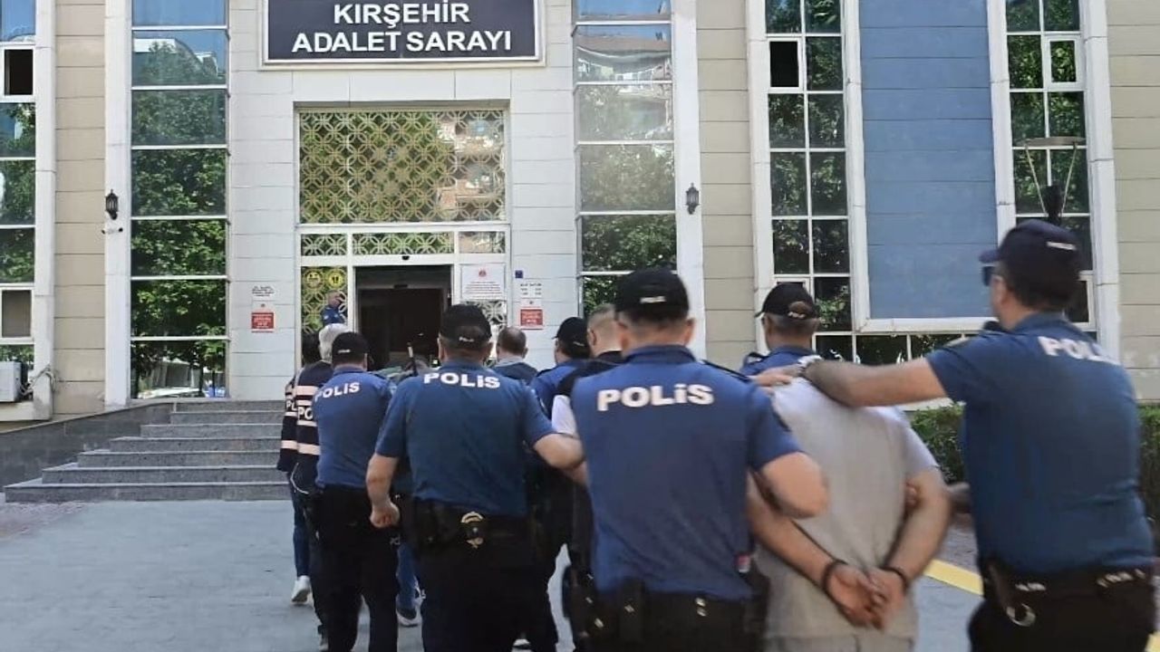 Kırşehir'de 10 milyon liralık iş yeri hırsızlığında 5 şüpheli tutuklandı