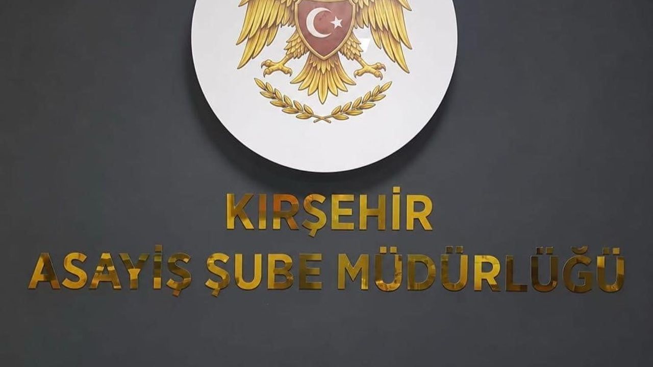 Kırşehir'de huzur uygulamasında silah ve kesici alet ele geçirildi
