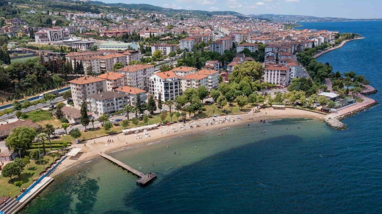 Kocaeli Büyükşehir Belediyesi plajların yeni sezon ücret tarifesini açıkladı
