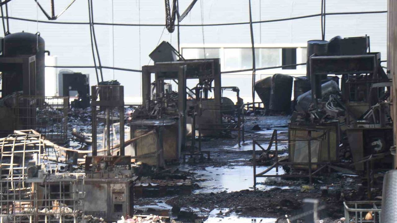 Kocaeli'de 7 kişinin öldüğü fabrika yangını soruşturmasında 7 belediye yetkilisi gözaltına alındı