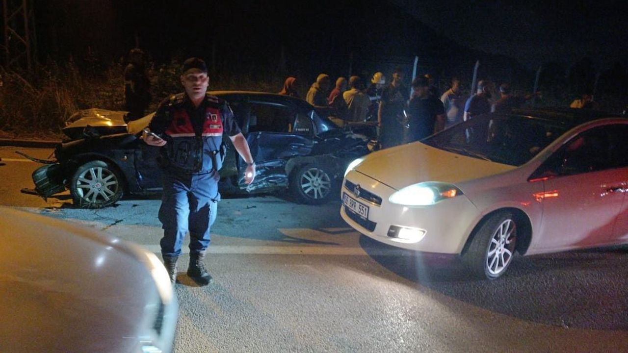 Kocaeli’de direğe çarpan otomobile arkadan gelen araç çarptı: 1 ölü