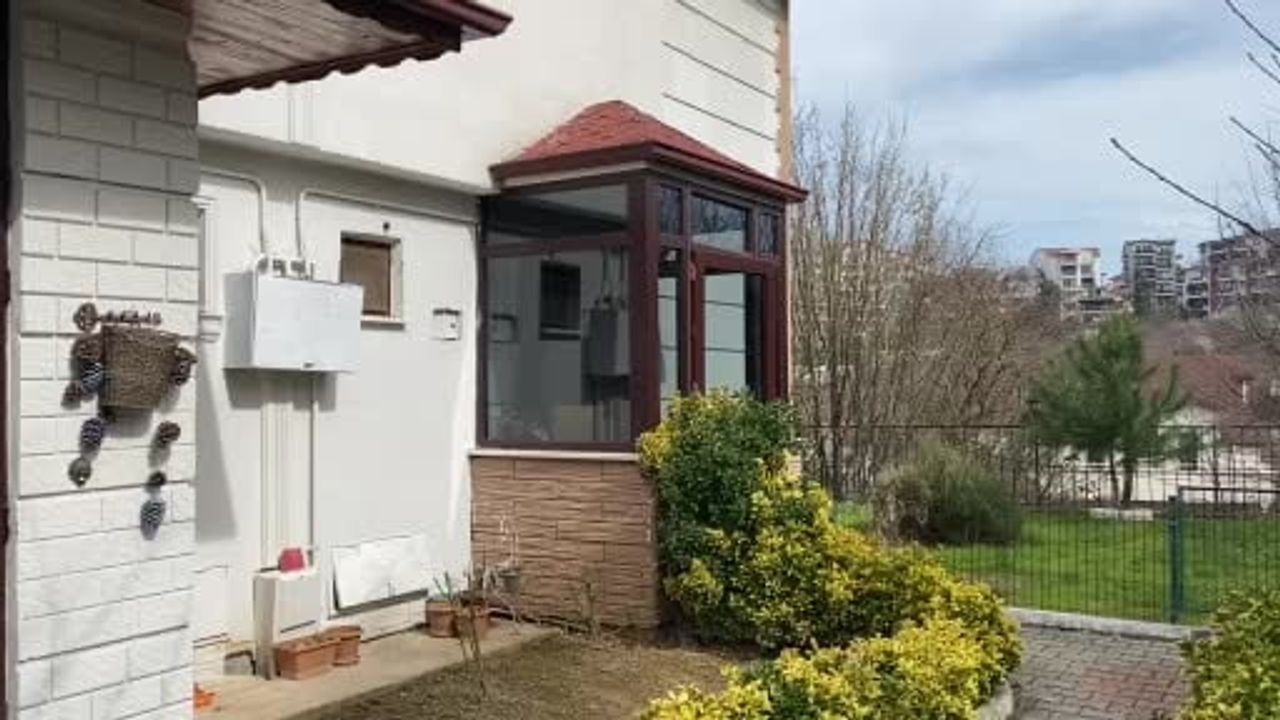 Kocaeli'de 'hacı baba' dolandırıcılığında 42'şer yıl hapis; tutuklu sanık sağlık gerekçesiyle tahliye edildi