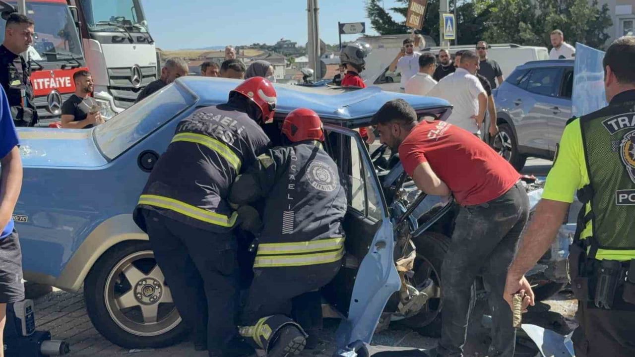 Kocaeli'de kendi onardığı araçla kaza yaptı, hayatını kaybetti