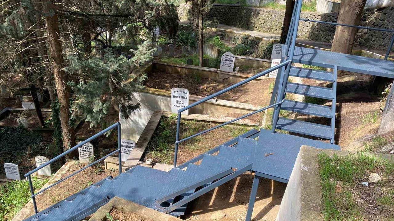 Kocaeli'de mezarlıklarda erişim ve güvenlik artırılıyor