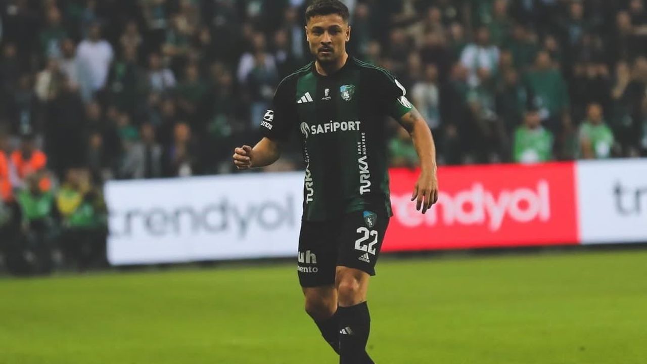 Kocaelispor kaptanı Ahmet Oğuz kulübe veda etti