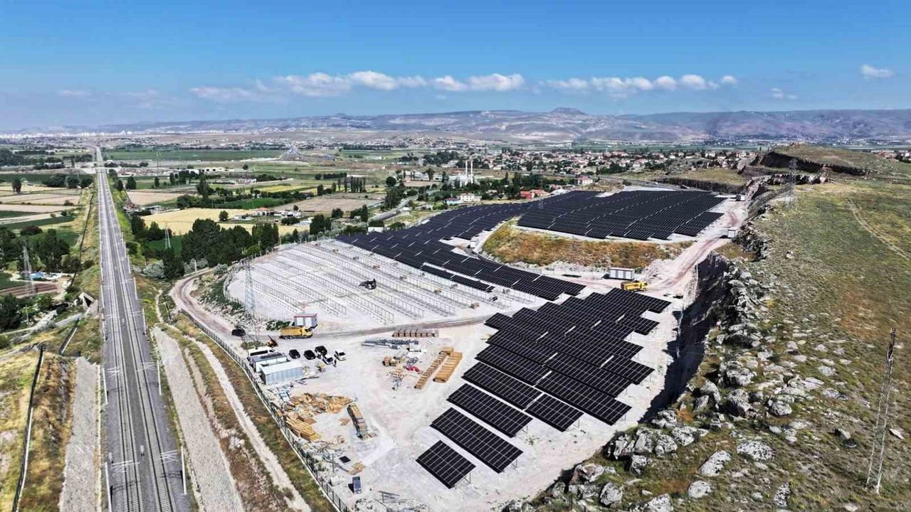 Kocasinan belediyesi 6,4 megavatlık güneş santraliyle kendi enerjisini üretecek