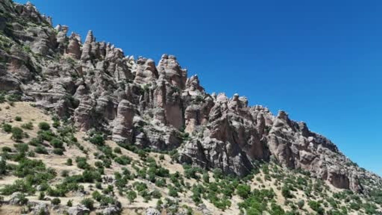 Kokartlı rehberler Diyarbakır'daki 541 kilometrelik Kral Yolu rotasını gezdi