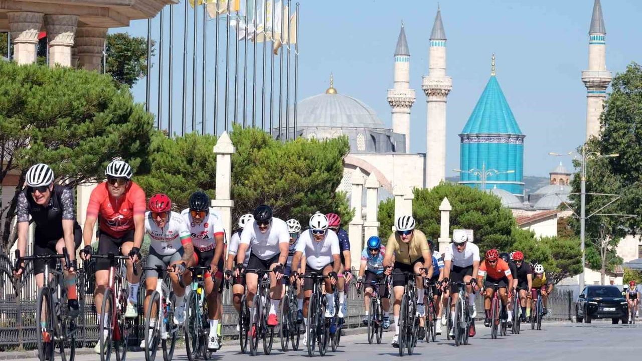 Konya'da Granfondo bisiklet yol yarışı düzenlendi