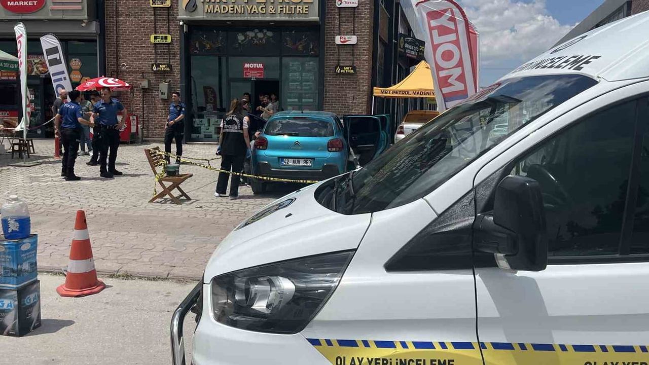 Konya'da kafe kurşunlandı: Şüpheli aracını bırakarak kaçtı
