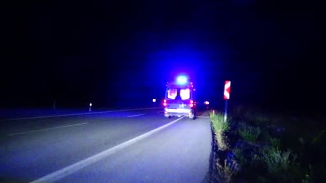 Konya’da kontrolünü kaybeden otomobil yoldan çıktı: 3 yaralı