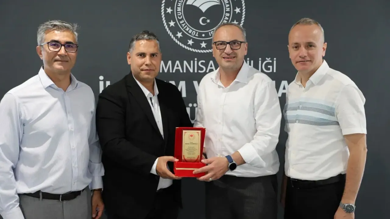Köprübaşı tarımında nöbet değişimi: Sağıroğlu'ndan Çelik'e görev devri