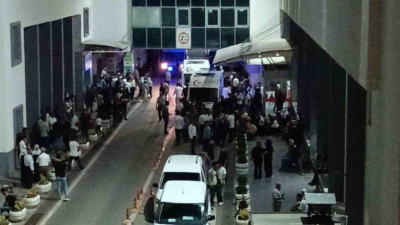 Kozluk'ta iki aile arasında silahlı kavga: dört yaralı
