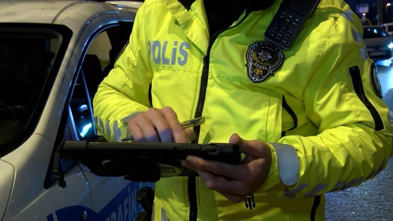 Kula’da 'dur' ihtarına uymayan motosiklet sürücüsüne 147 bin TL ceza verildi
