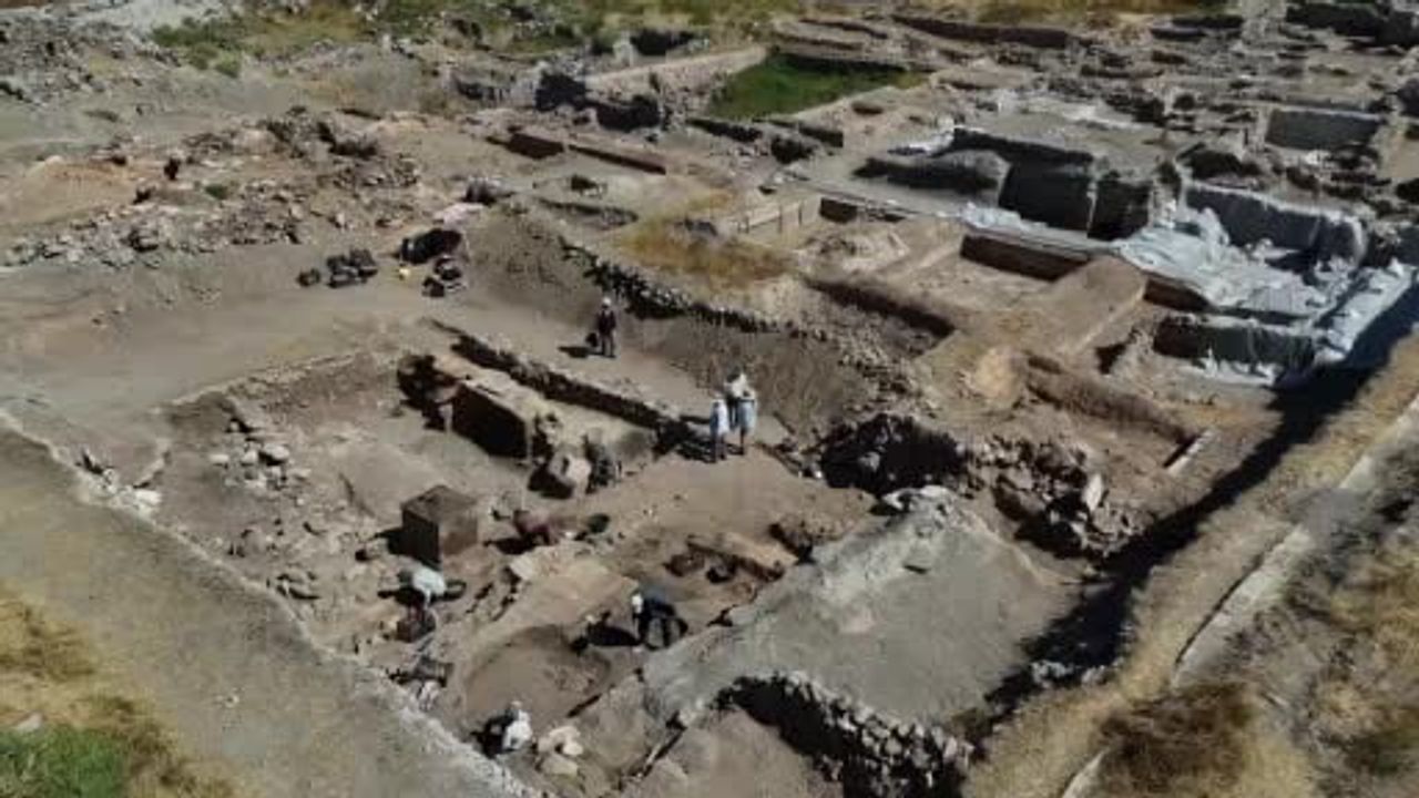 Kültepe kazıları: Anadolu tarihini 8 bin yıl öncesine taşımayı hedefliyor