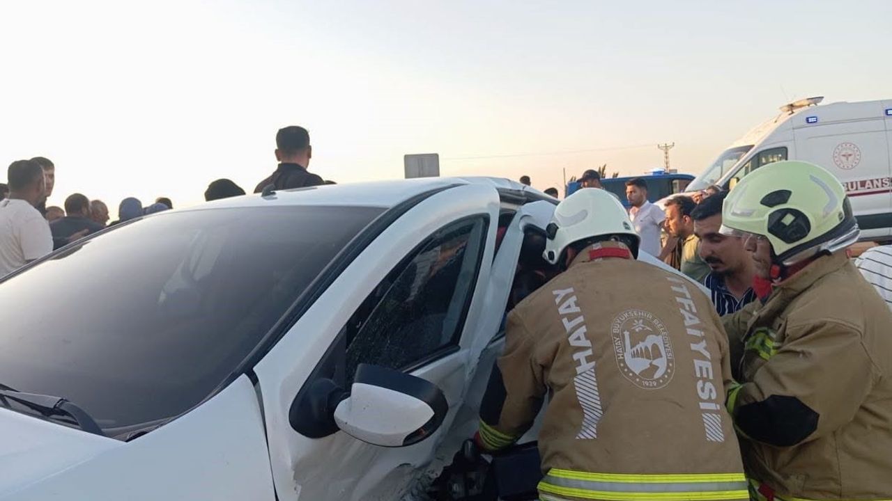Kumlu’da trafik kazasında 4 kişi yaralandı