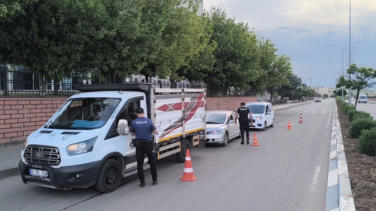 Kurtalan'da trafik denetimleri: 20 motosiklet yediemine çekildi, 60'a yakın araca ceza