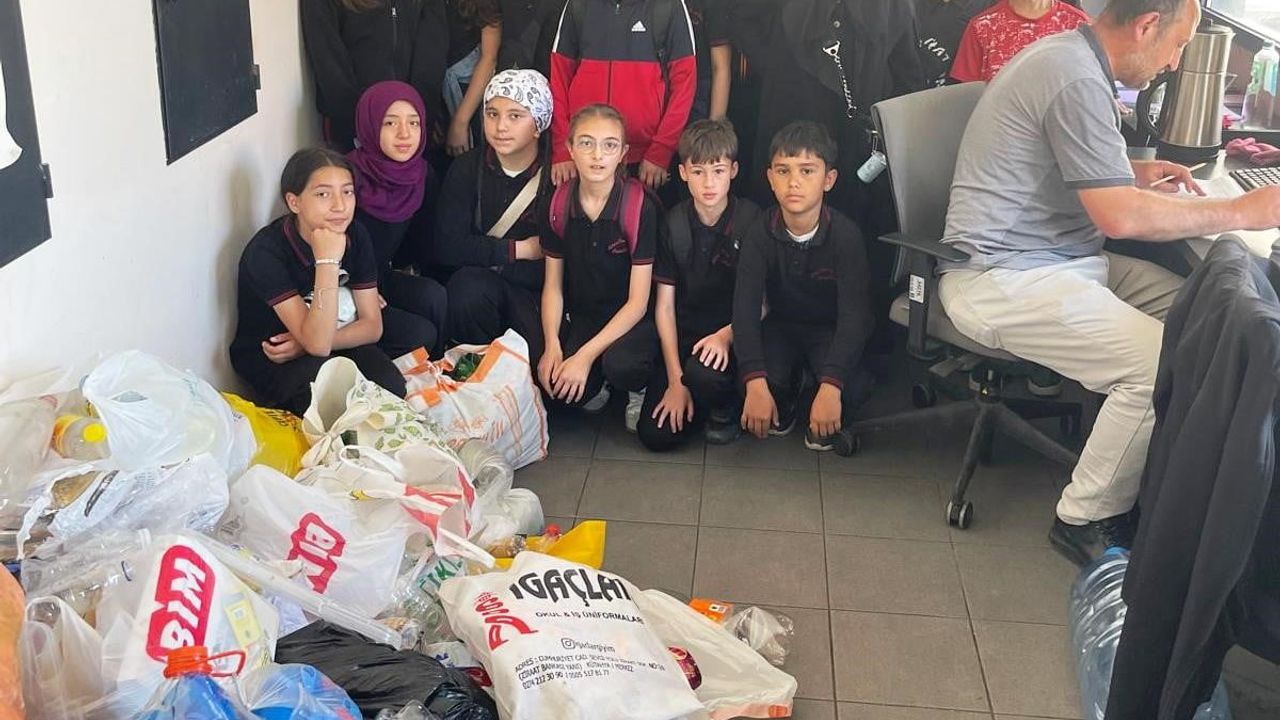 Kütahya Ahteri İmam Hatip Ortaokulu'ndan sıfır atık projesine anlamlı destek
