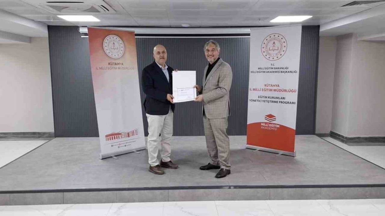 Kütahya’da eğitim kurumları yönetici yetiştirme programı tamamlandı