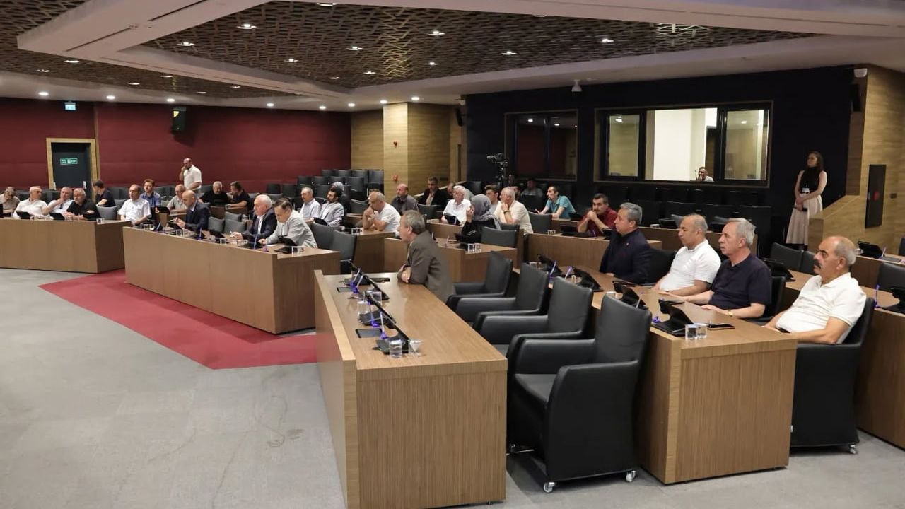 Kütahya'da muhtarlar toplantısında mahalle sorunları ve çözüm önerileri görüşüldü