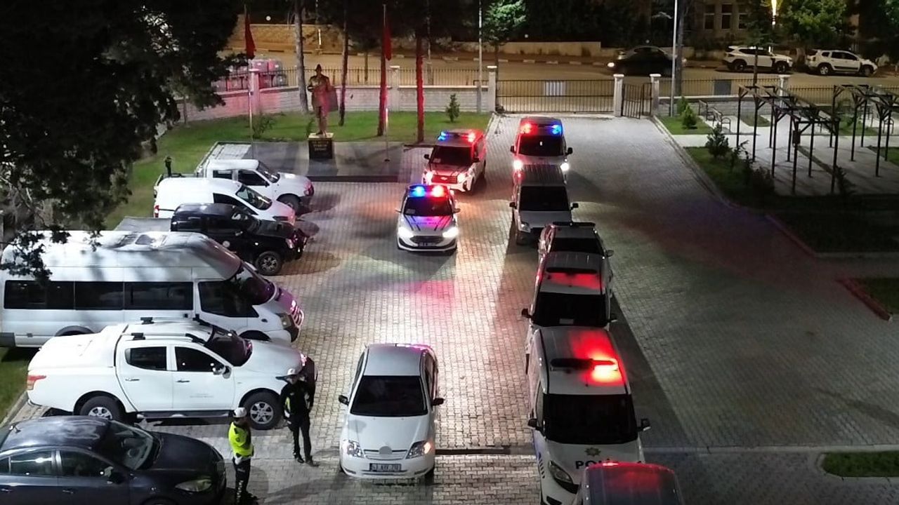 Kütahya Gediz'te eş zamanlı uyuşturucu operasyonu: 28 şüpheli gözaltında