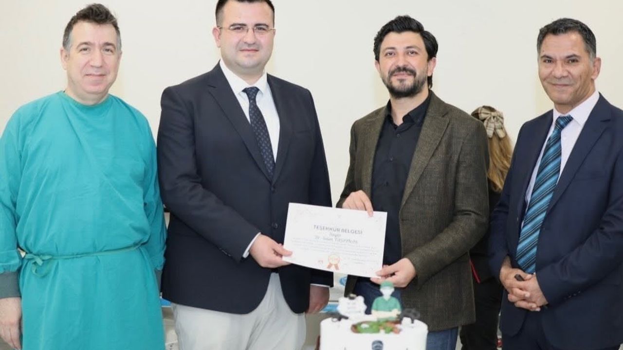 Kütahya Şehir Hastanesi'nde Arş. Gör. Dr. Saim Taşpınar Genel Cerrahi Uzmanı Oldu