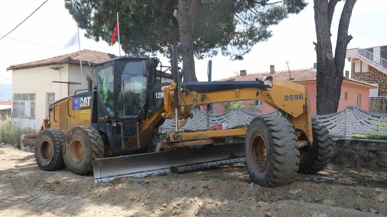 Kuyucak’ta Gencelli–Gencellidere arası yol yenileniyor