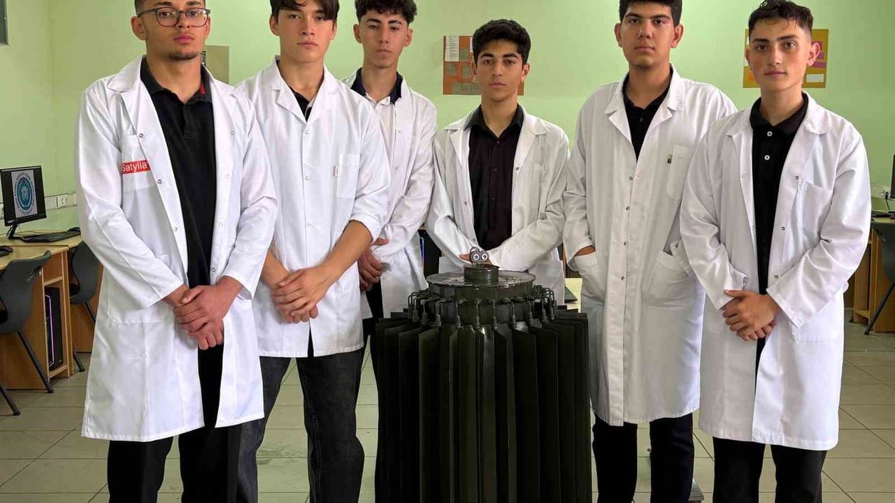 Liseli öğrenciler yerli radar prototipi geliştiriyor
