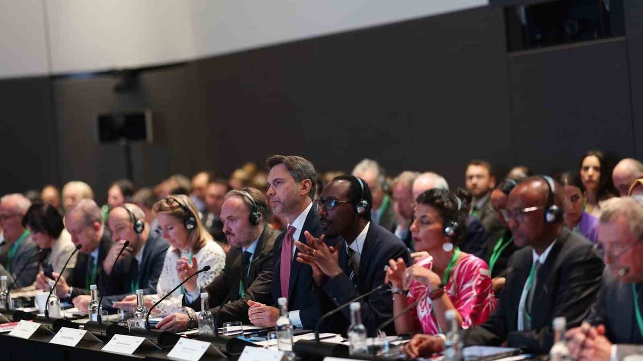 Londra'da Bayraktar: COP31'e giderken enerji dönüşümü ve enerji güvenliği birlikte ilerlemeli