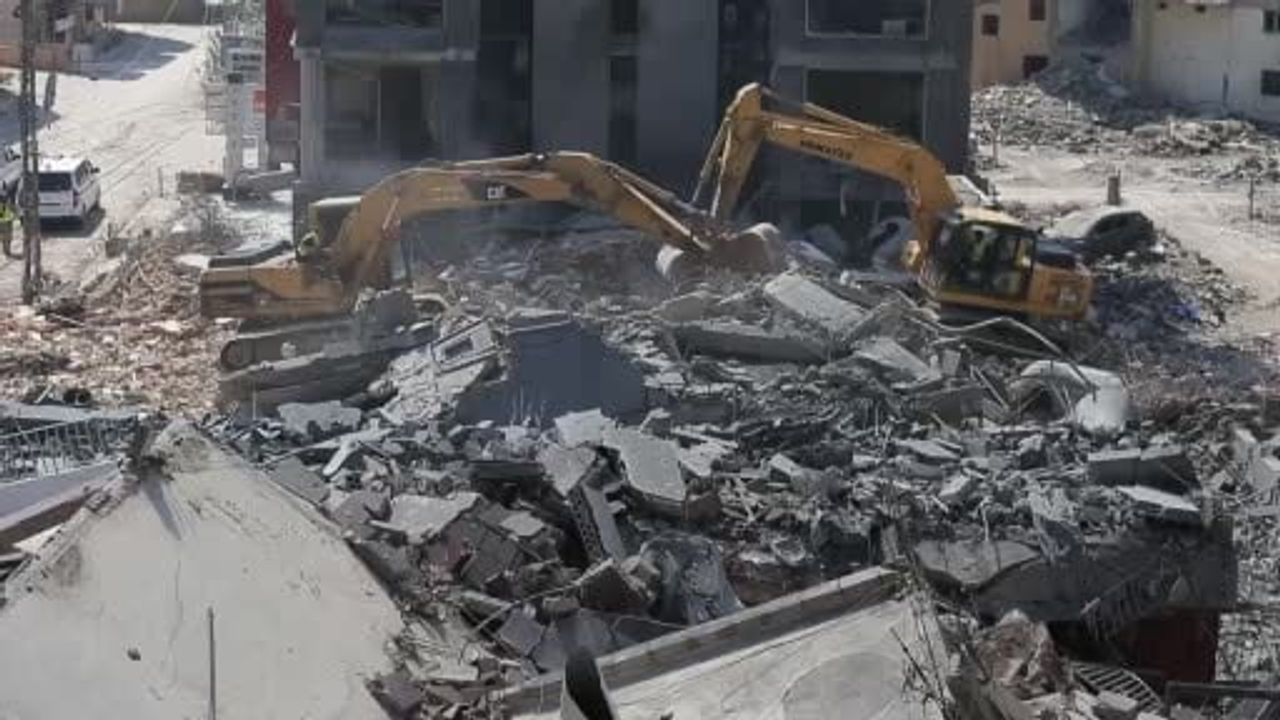 Lübnan Sağlık Bakanlığı: İsrail saldırılarında can kaybı 3 bin 516'ya yükseldi
