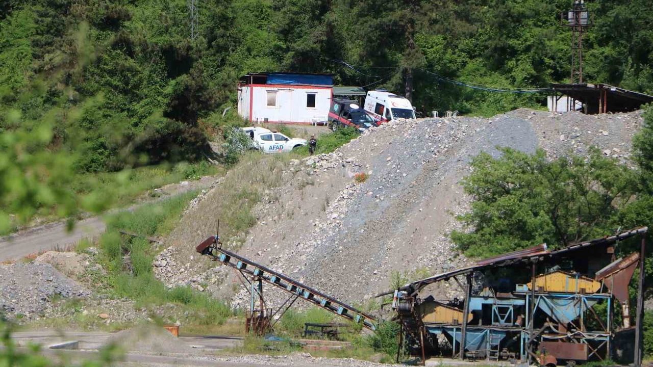 Maden göçüğünde 4 şüpheli gözaltına alındı, arama 32. saatte sürüyor