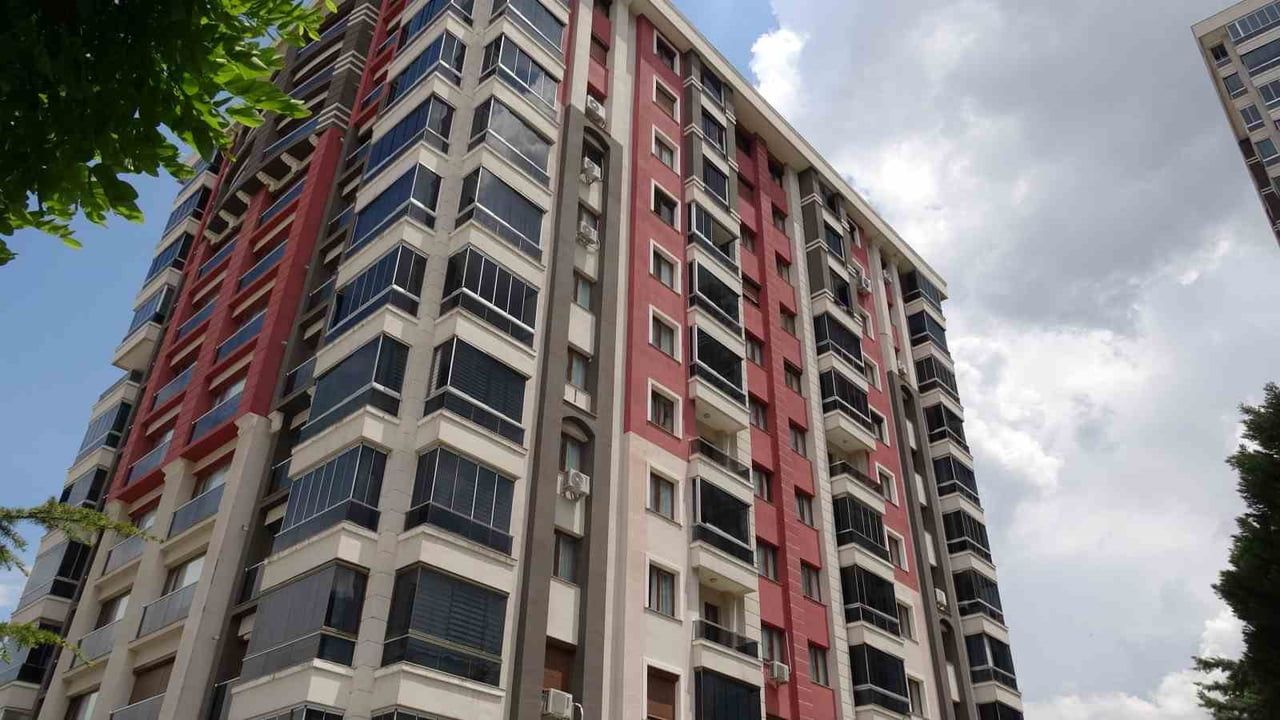Malatya'da 75 yaşındaki Ünal E. evinde ölü bulundu