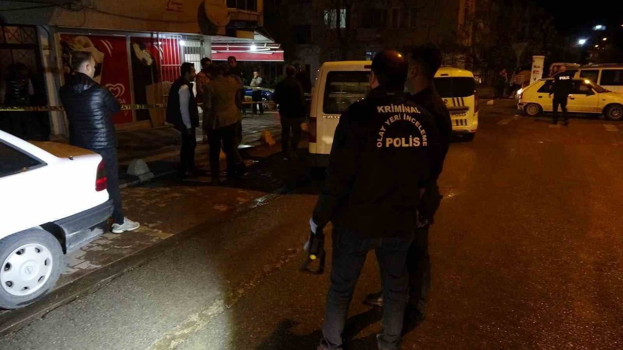 Malatya'da babasını öldüren sanığa haksız tahrik indirimiyle 17 yıl hapis