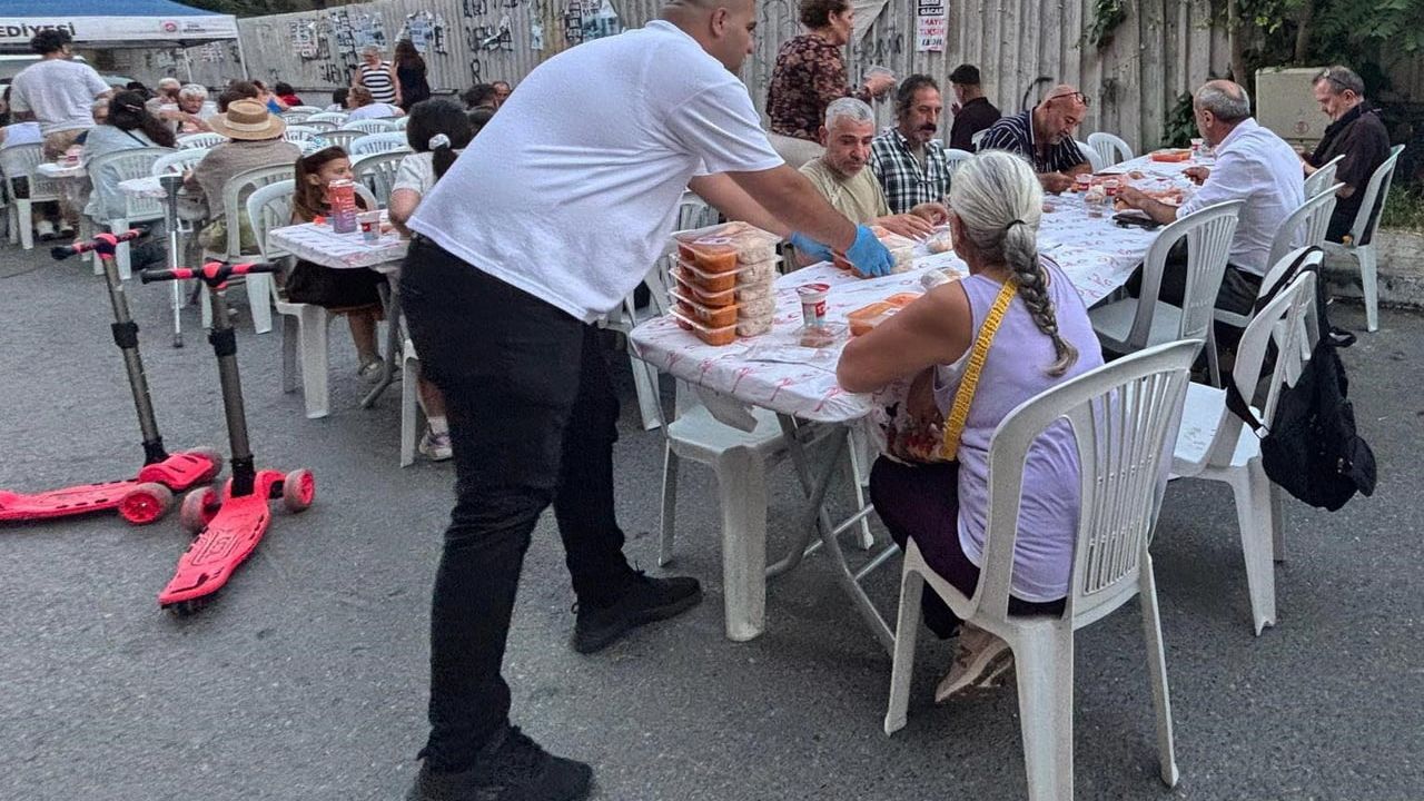 Maltepe'de muharrem ayında iftar programları devam ediyor