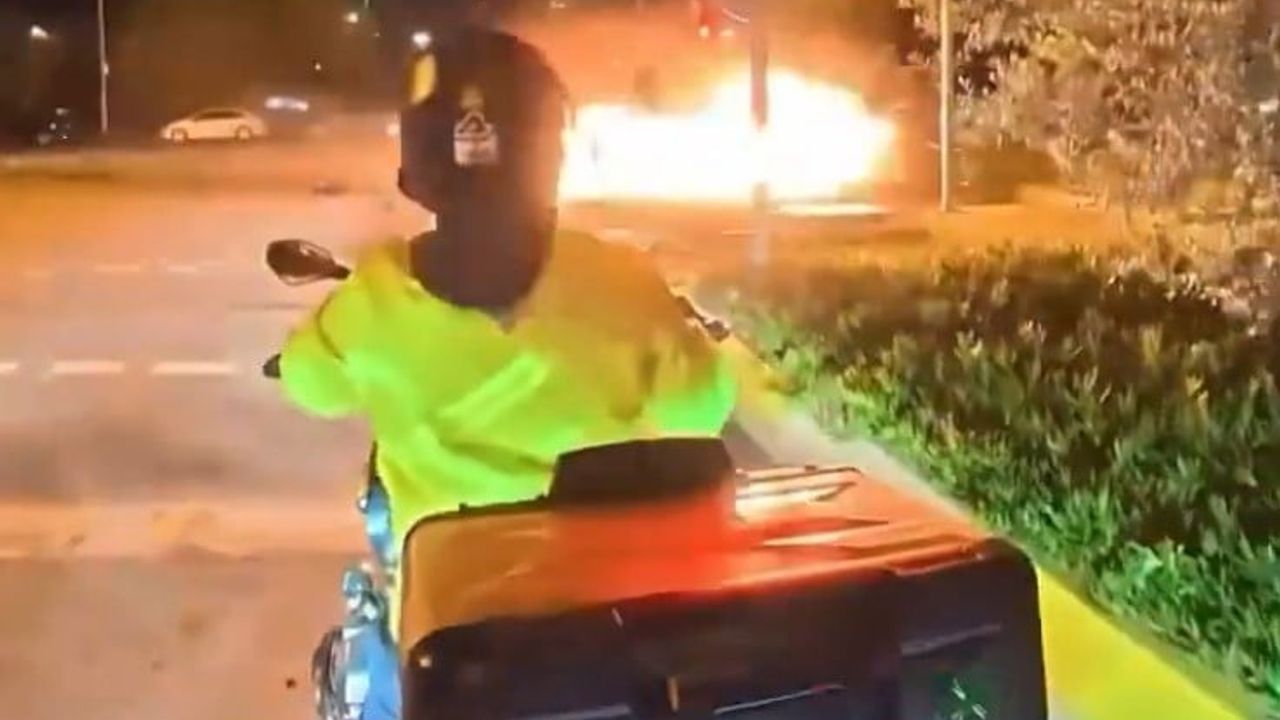 Maltepe sahil yolunda çarpışma: otomobil alev aldı, 4 yaralı