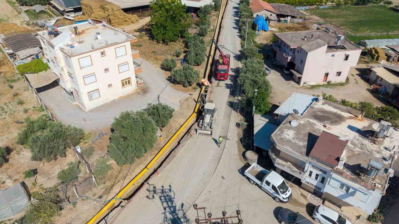 Manavgat'ın doğal gaz altyapısı için çalışmalar Yeniköy'de sürüyor
