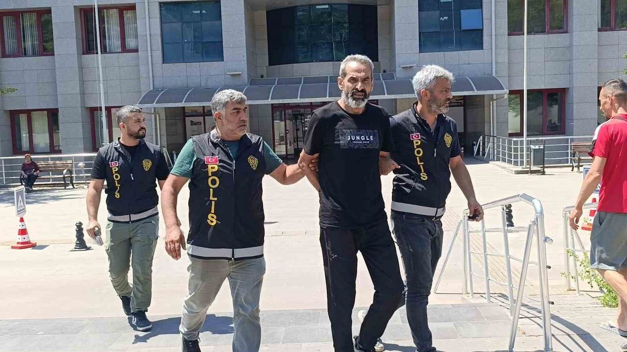 Manavgat'ta 25 yıl hapisle aranan hükümlü yakalandı