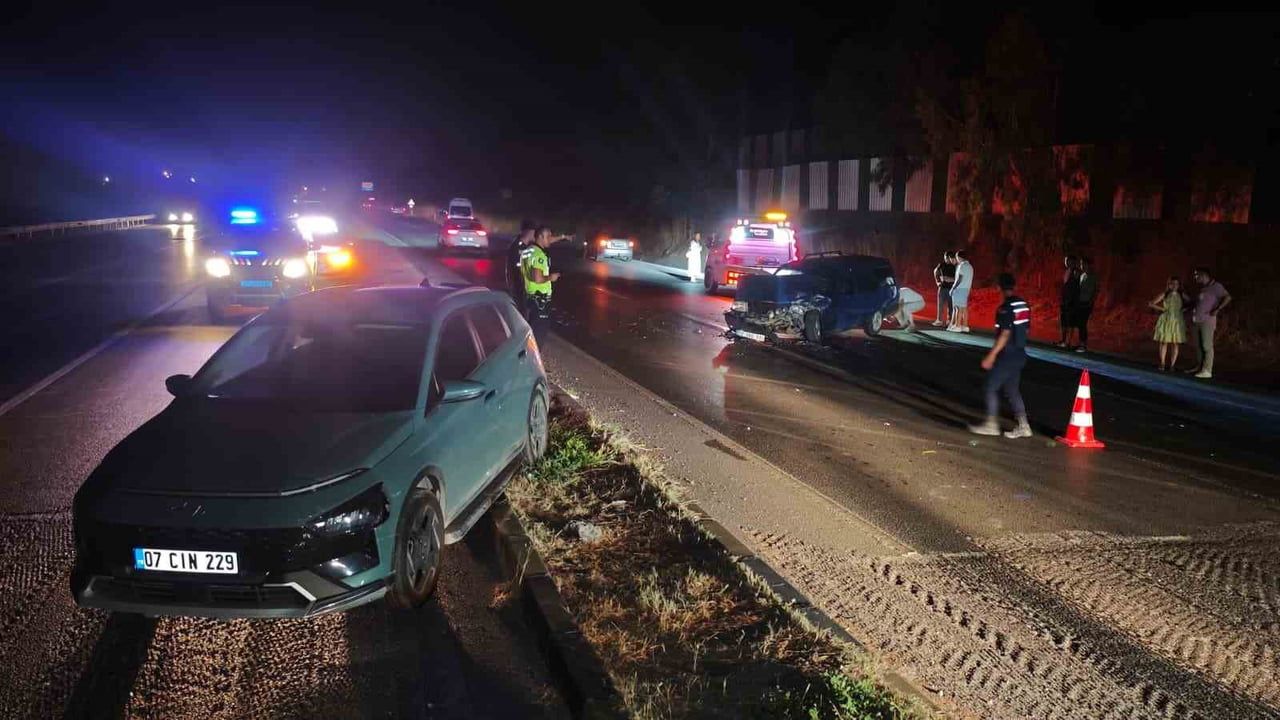 Manavgat’ta 3 araçlı zincirleme kaza: 1 yaralı