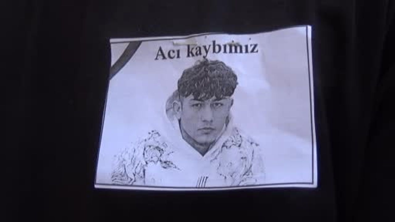 Manisa'da 15 yaşındaki Erdem Demir toprağa verildi
