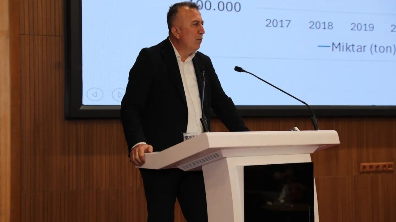 Manisa'da üzüm rekolte ve kalıntı yönetimi değerlendirildi — TMO'ya taban fiyat çağrısı