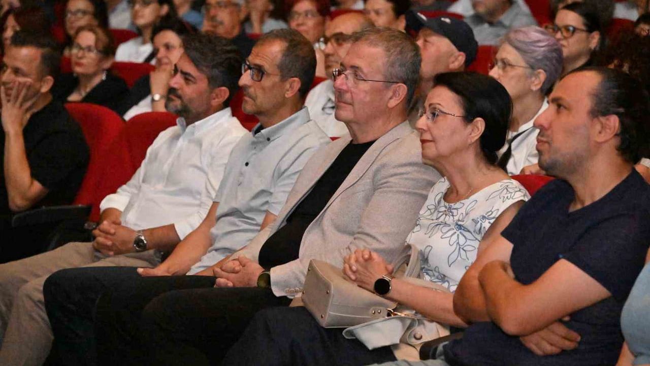 Manisa, hemşehrisi İlhan Şeşen'i vefatının birinci yılında andı