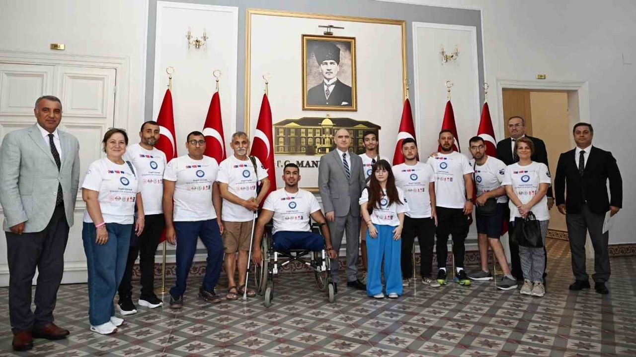Manisalı engelli yüzücüler Macaristan yolcusu