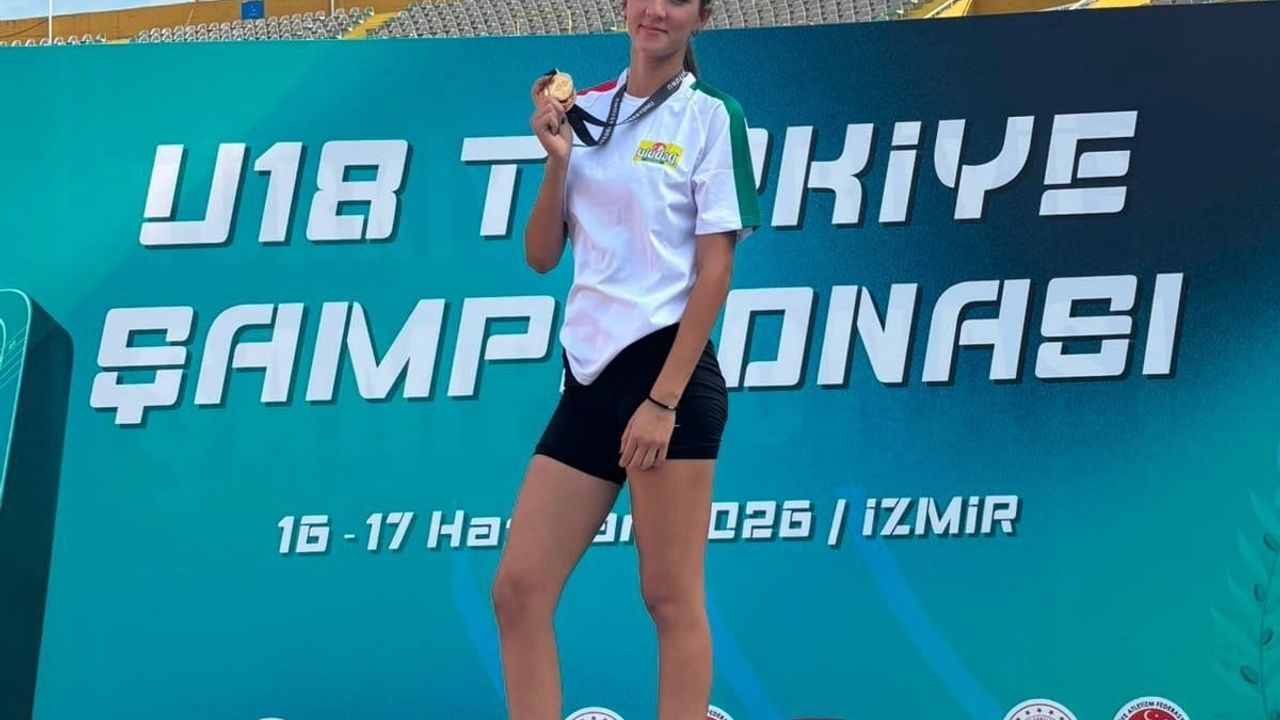 Manisalı Eylül Aygül U-18 atletizm Türkiye şampiyonu oldu