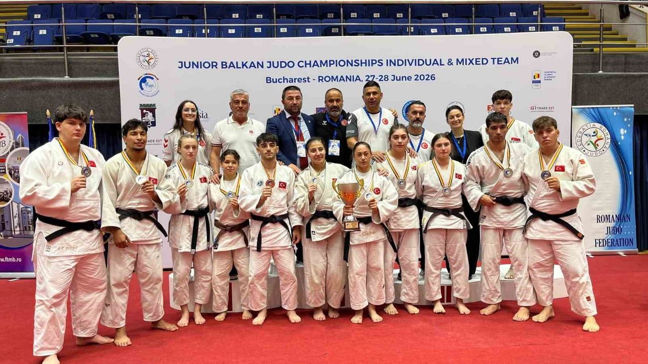 Manisalı judocular Balkan şampiyonasından madalyalarla döndü