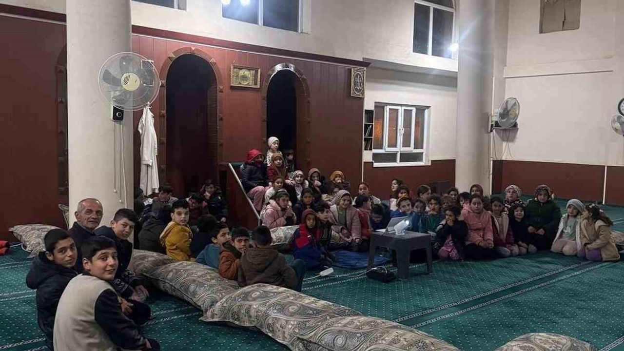 Mardin Boztepe Mahallesi 2. Cami'de 450 Fidanlık Ağaçlandırma ve Gençlere Yönelik Sosyal Projeler