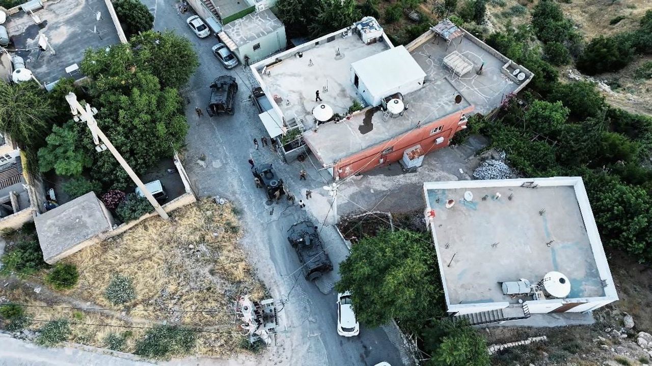Mardin merkezli 7 ilde yasa dışı bahis ve dolandırıcılık operasyonu: 10 milyarlık işlem hacmi belirlendi
