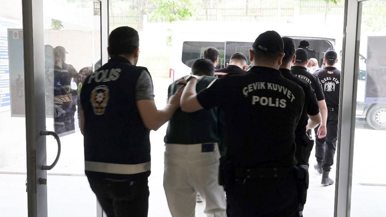 Mardin ve İstanbul'da eş zamanlı fuhuş operasyonu: 6 tutuklama