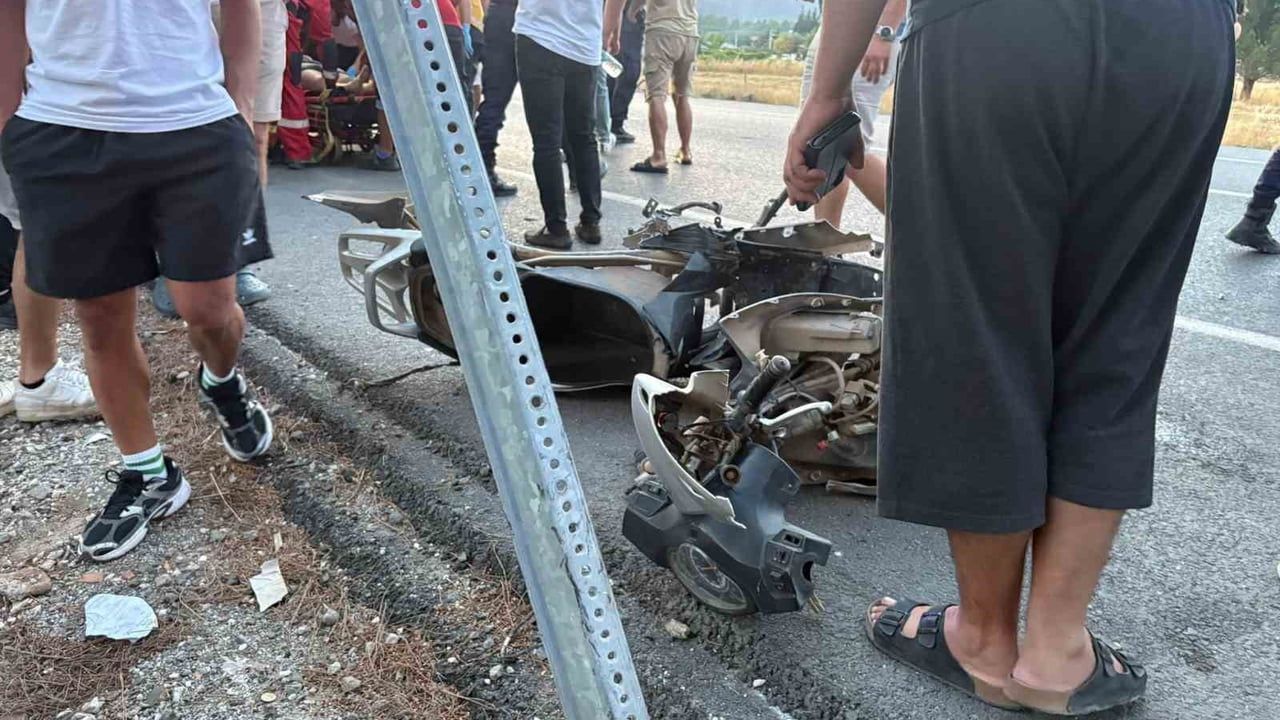 Marmaris-Datça yolunda çarpışma: 21 yaşındaki motosiklet sürücüsü yaralandı