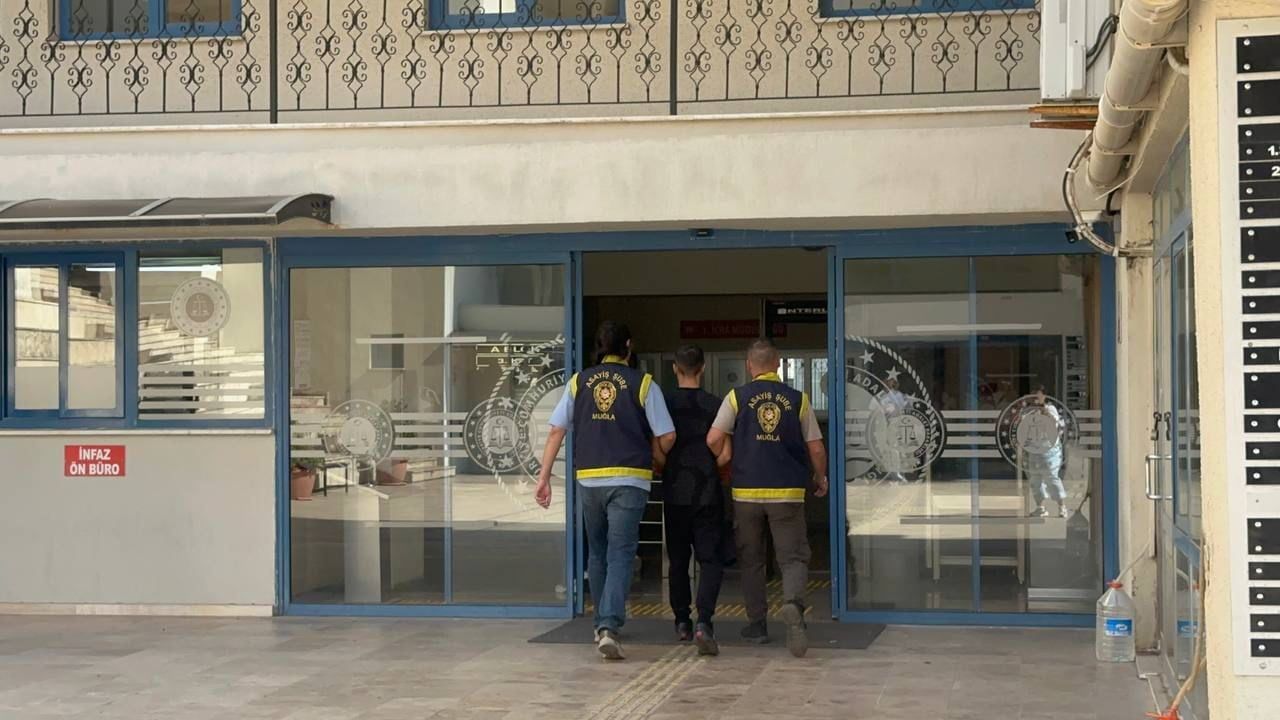 Marmaris'te marttaki silahlı saldırı soruşturmasında 5 şüpheli adliyeye sevk edildi