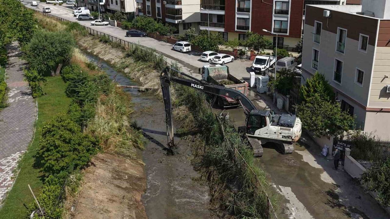 MASKİ'den merkezde 5 kilometrelik sulama kanalında kapsamlı temizlik çalışması